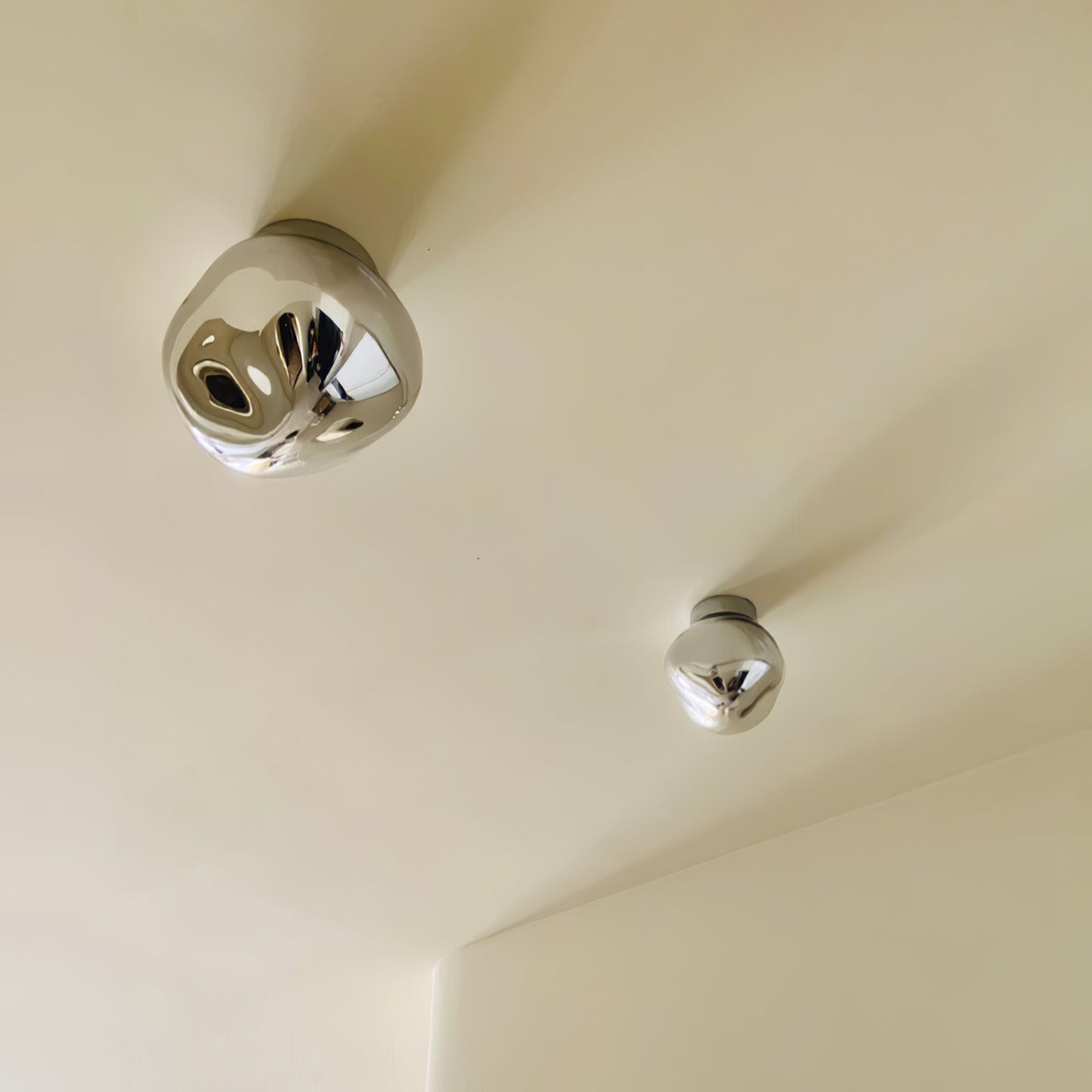 Rynx | Lava Wall Lamp