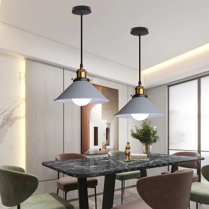 Rynx | Industrial Elegance - LED Horn Pendant lamp