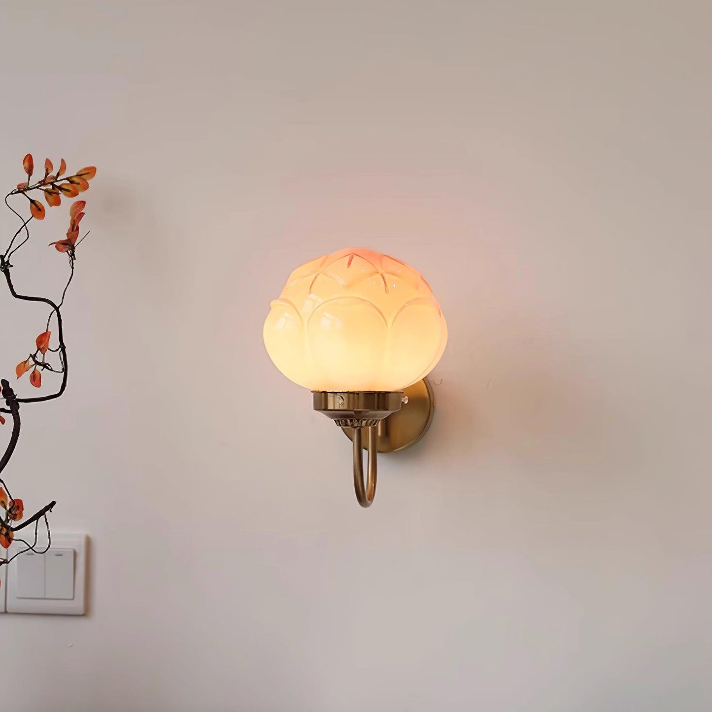Rynx | Lotus Flower Wall Lamp