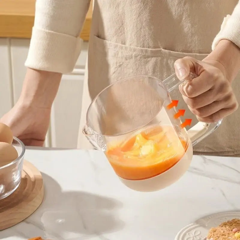 Rynx | Multifunctional Mixing Cup for Eggs – Manual Press with Measuring & Filtering Function