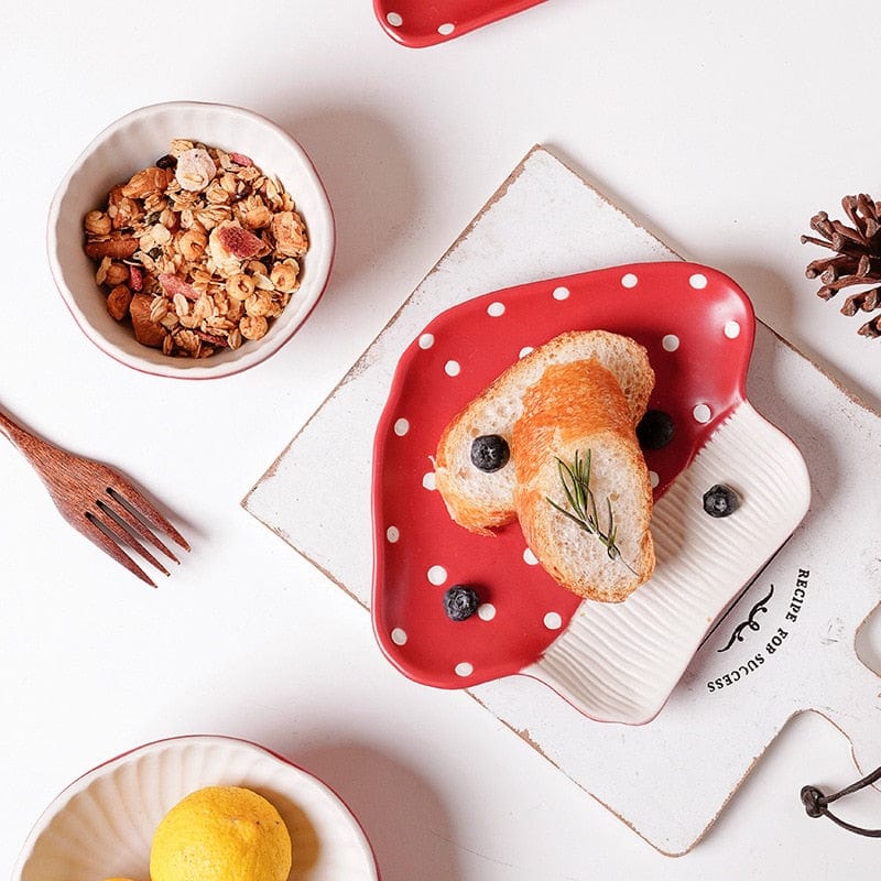 Rynx | Mushroom Shaped Plates