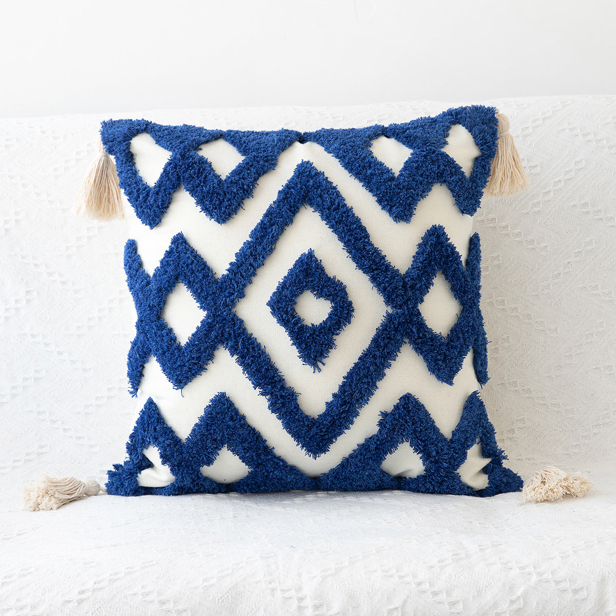 Rynx | Tufted colored red pillowcase handwoven craftsmanship throw pillow home sofa pillow