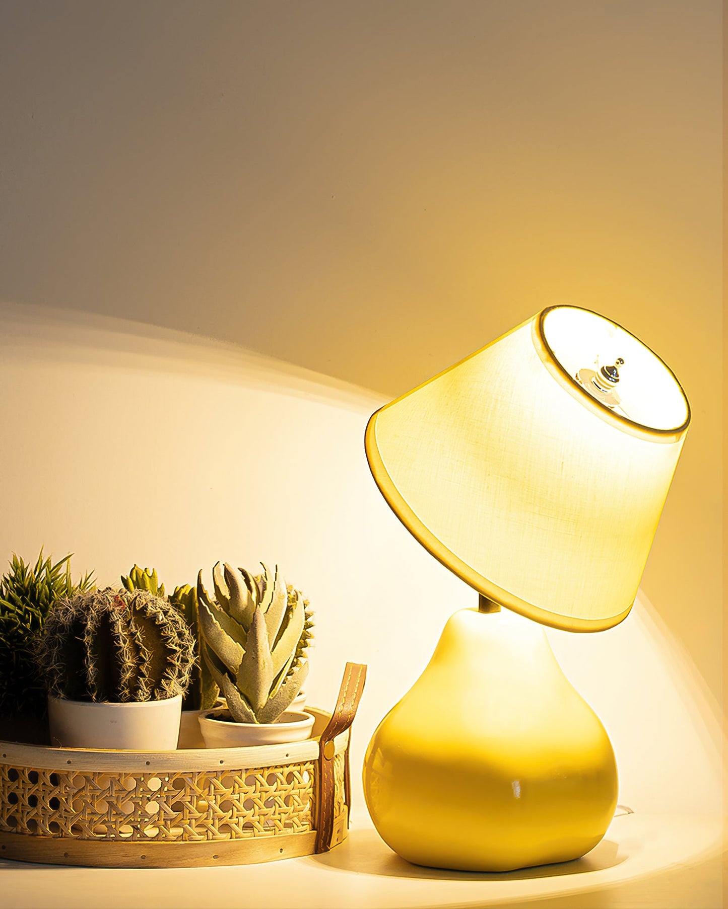 Rynx | Pear Table Lamp