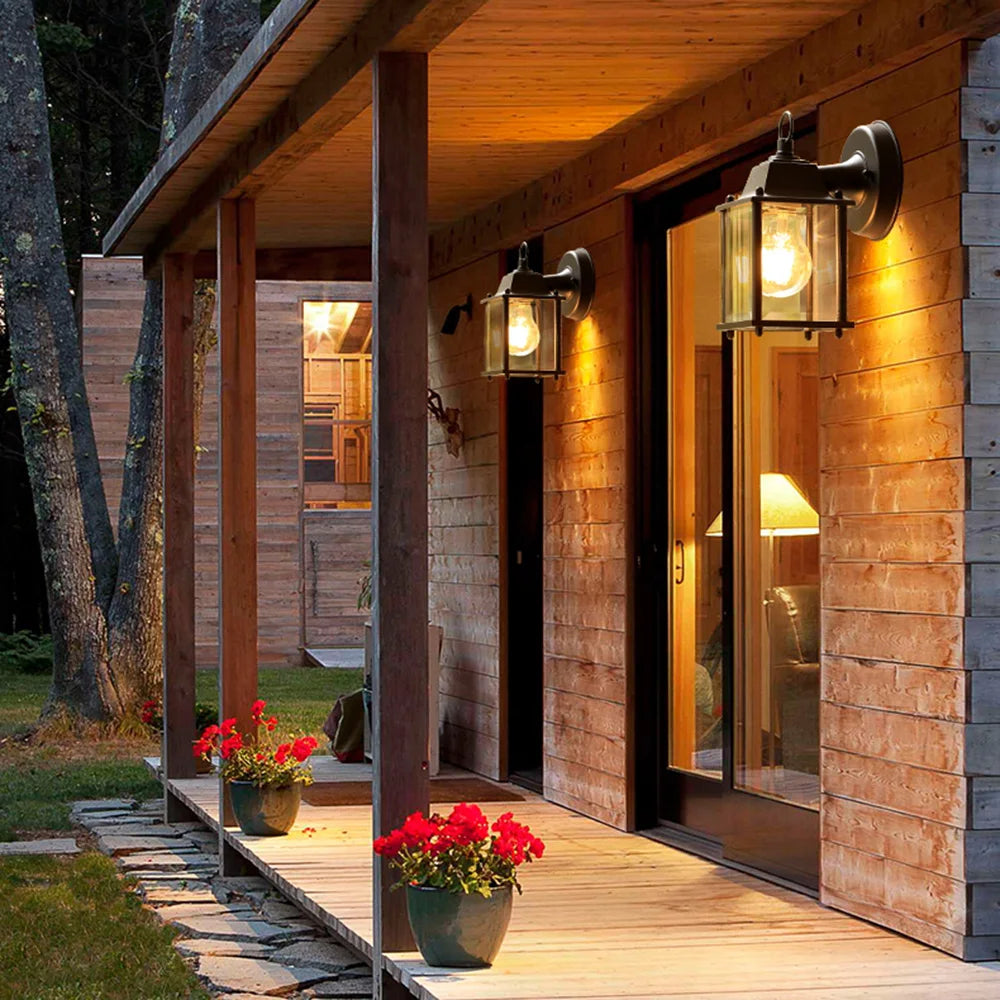 Rynx | VintageGlimmer - Classic Outdoor Wall Lamp