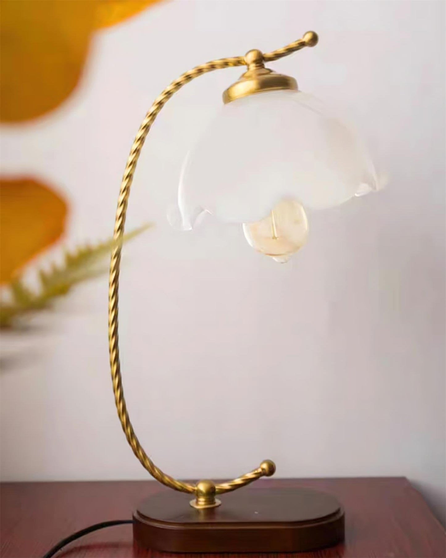 Rynx | Retro Keya Table Lamp
