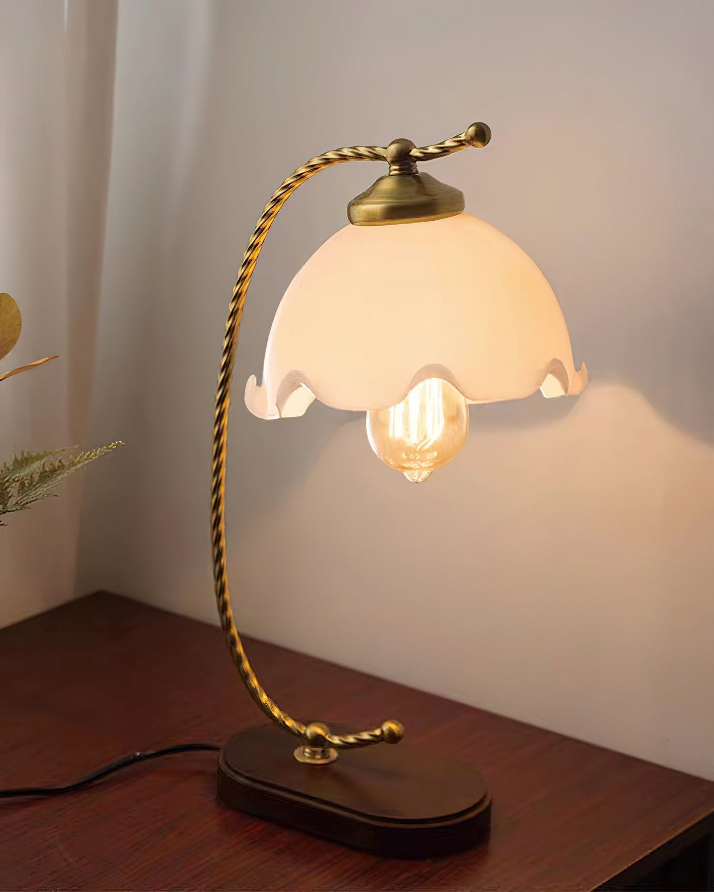 Rynx | Retro Keya Table Lamp