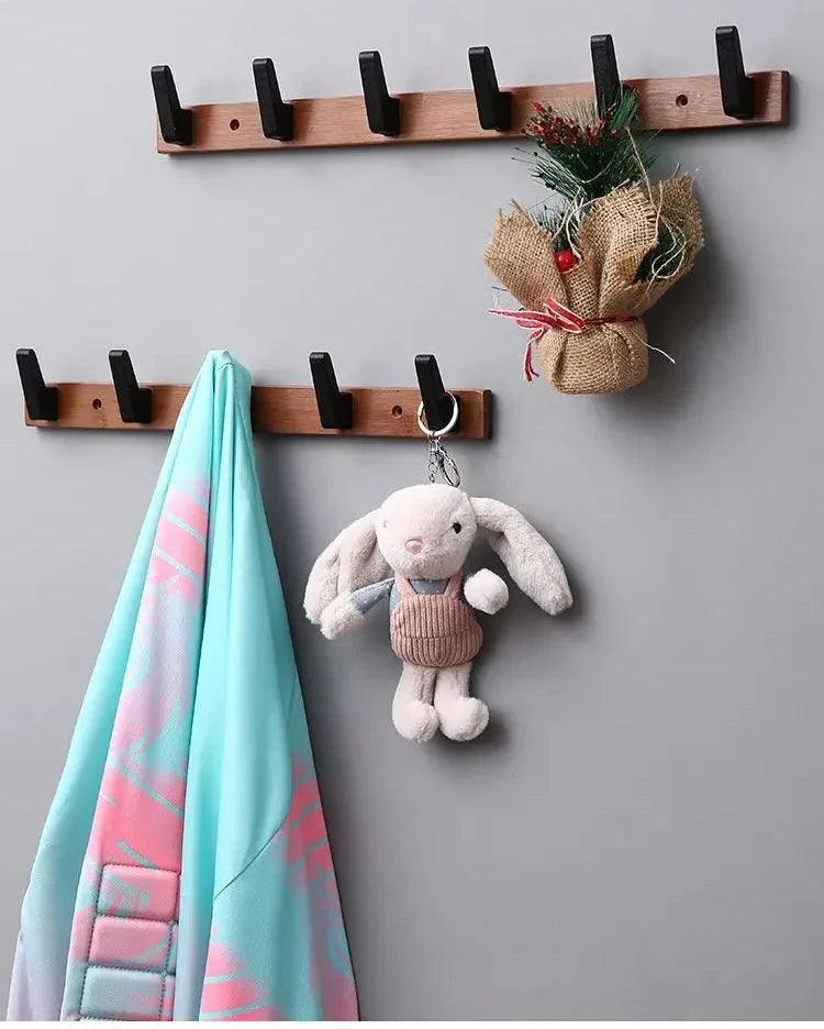 Rynx | Stylish wall coat rack made of solid wood for elegant home organization