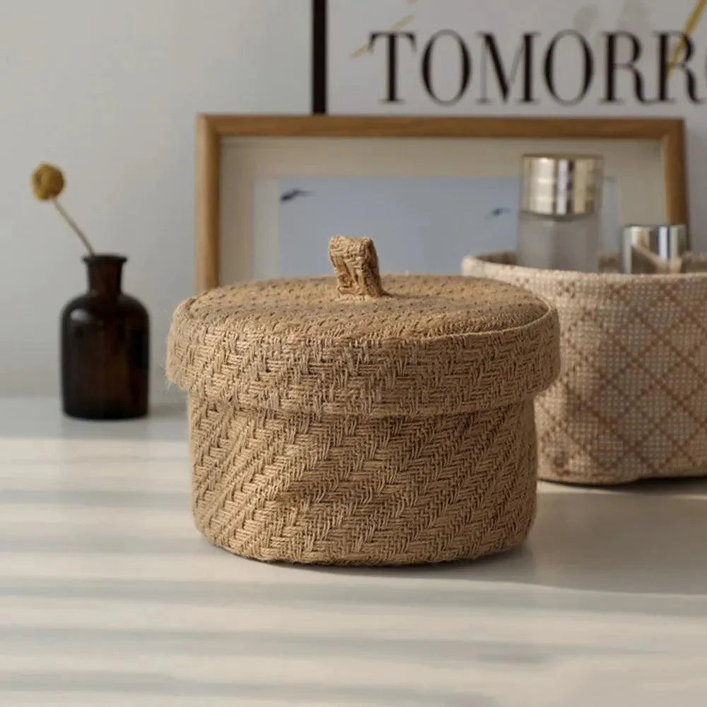 Rynx | Stylish round jute basket with lid - Contemporary organizational solution