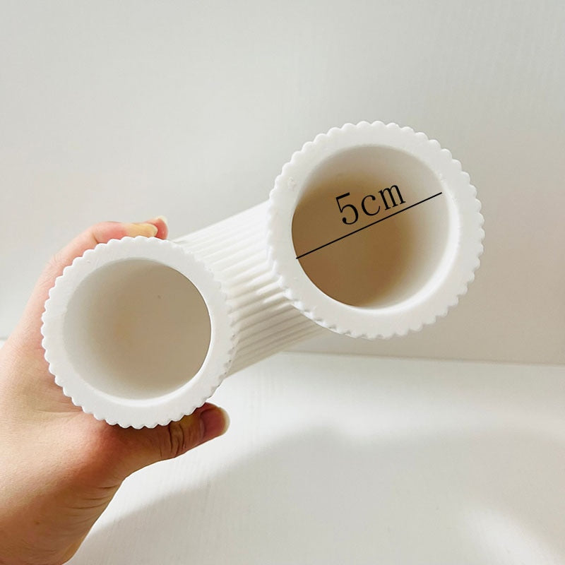 Rynx | Aina - U-shaped Vase