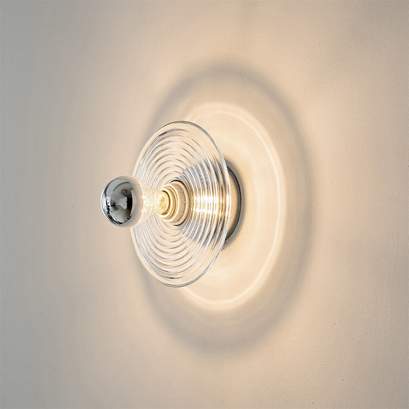 Rynx | Timeless glass wall lamp for versatile lighting