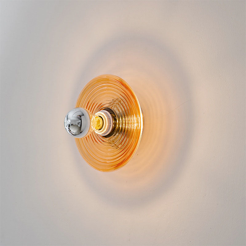 Rynx | Timeless glass wall lamp for versatile lighting