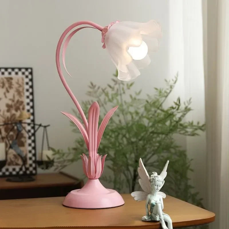 Rynx | Blossom Glow Lily Table Lamp