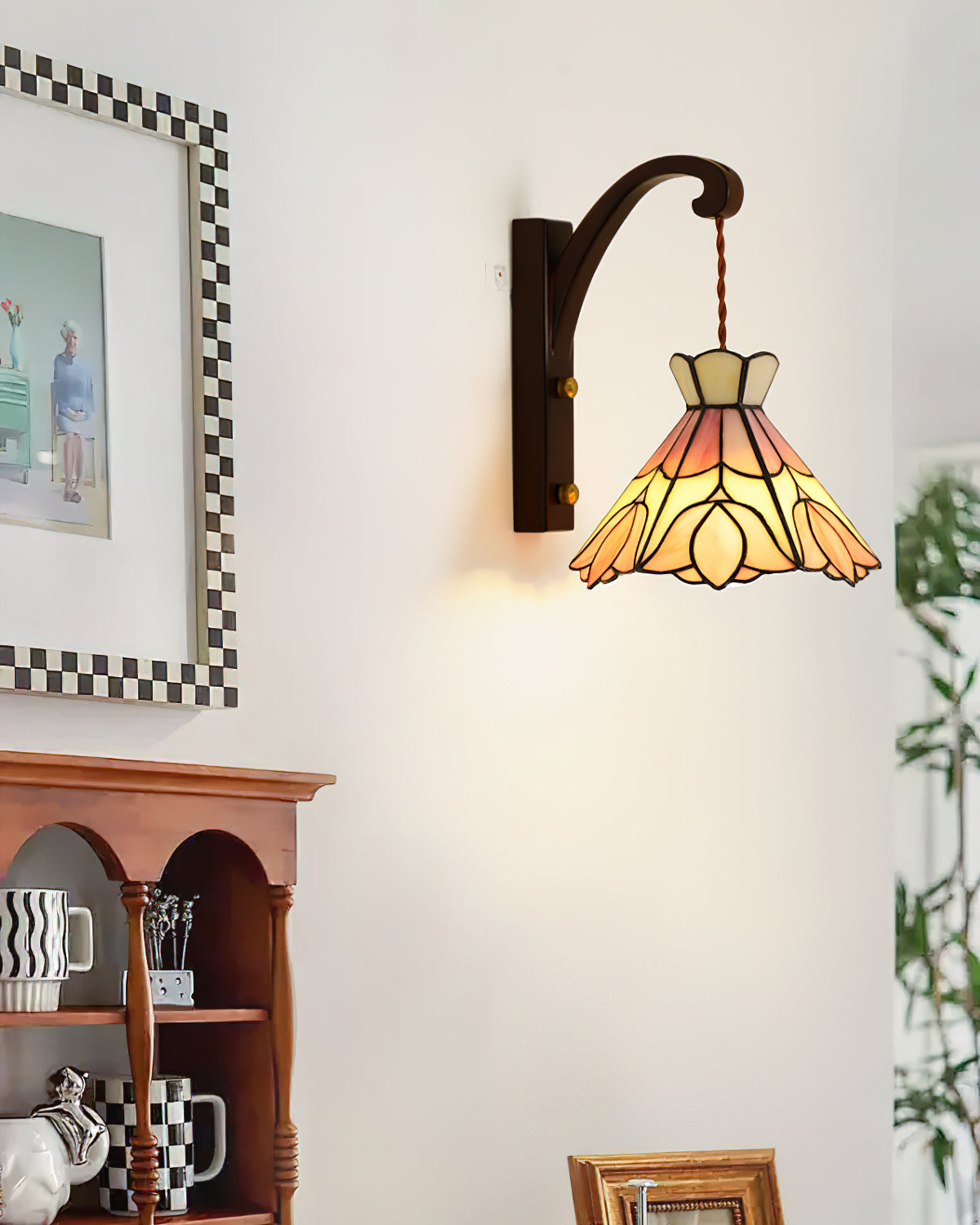 Rynx | Serena Tiffany Plug In Wall Lamp
