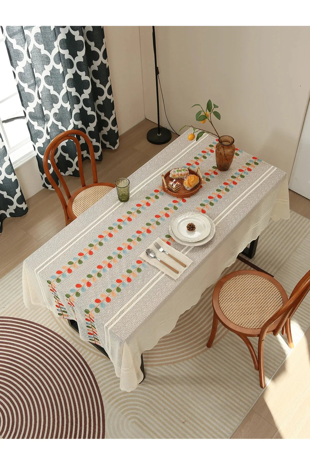 Rynx | Garden lace tablecloth