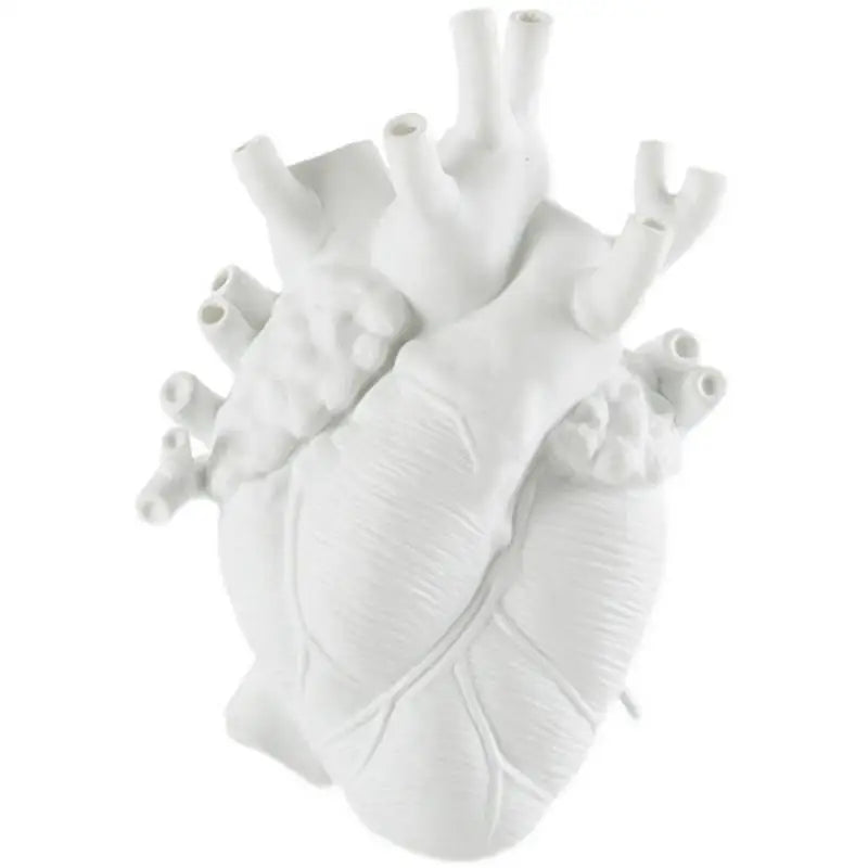 Rynx | Creative Heart-Shaped Resin Vase for Flowers – Customized Desktop Home Decoration Sculpture