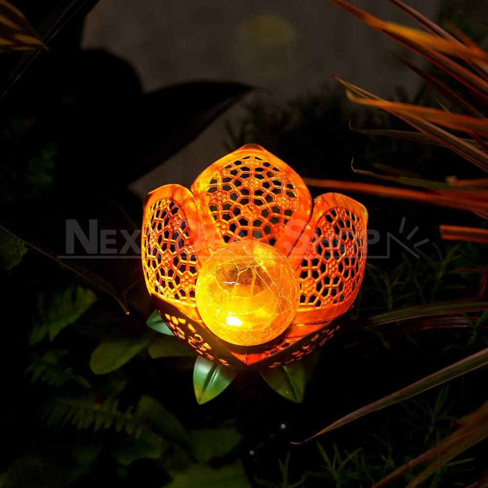 Rynx | Solar-powered metal flower pot lamp