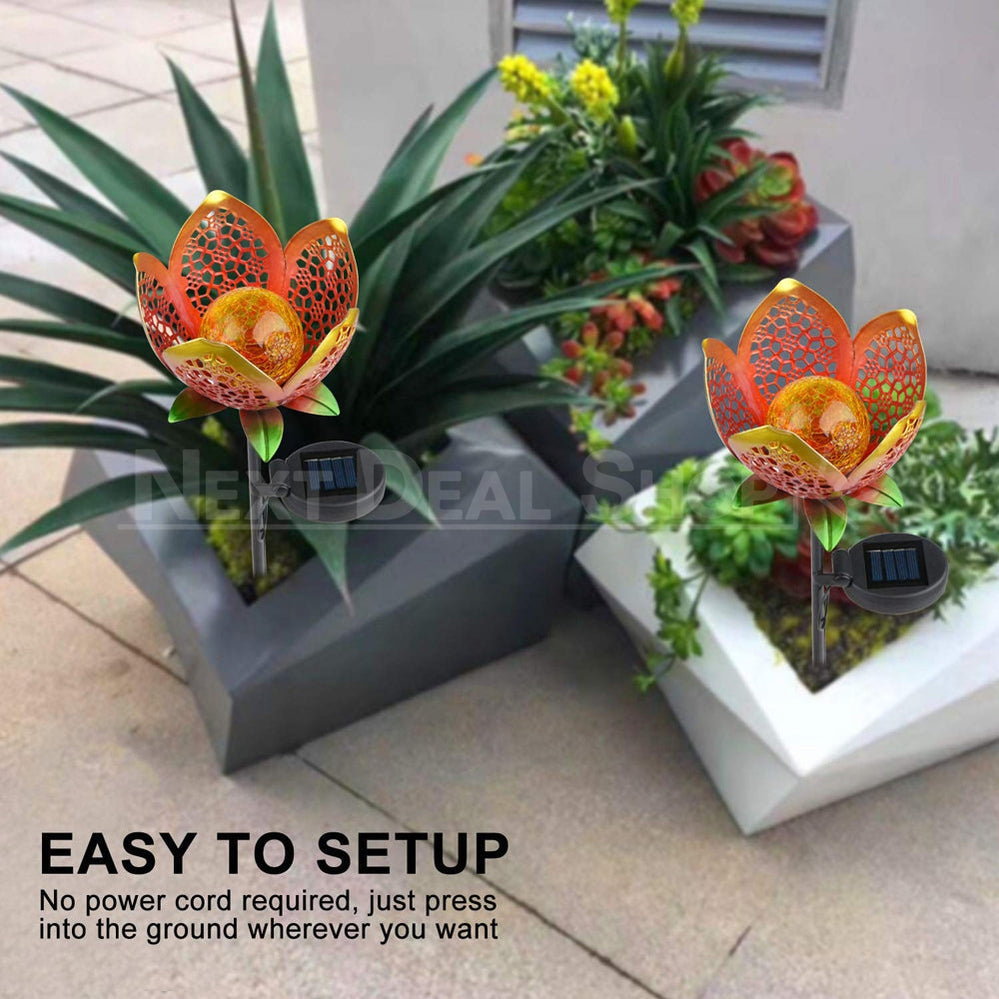 Rynx | Solar-powered metal flower pot lamp