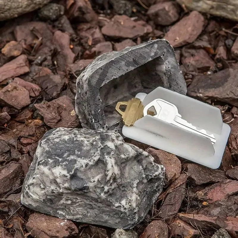 Rynx | Stone Key Hideaway – Discreet, weatherproof & ideal for the garden