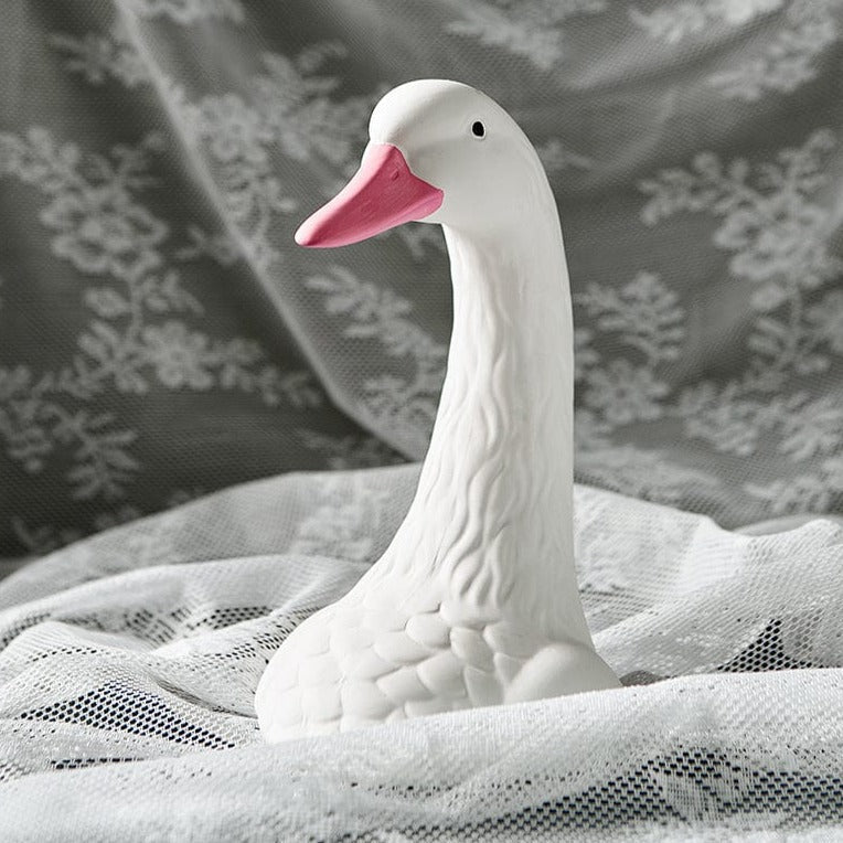 Rynx | Swan Head Vase