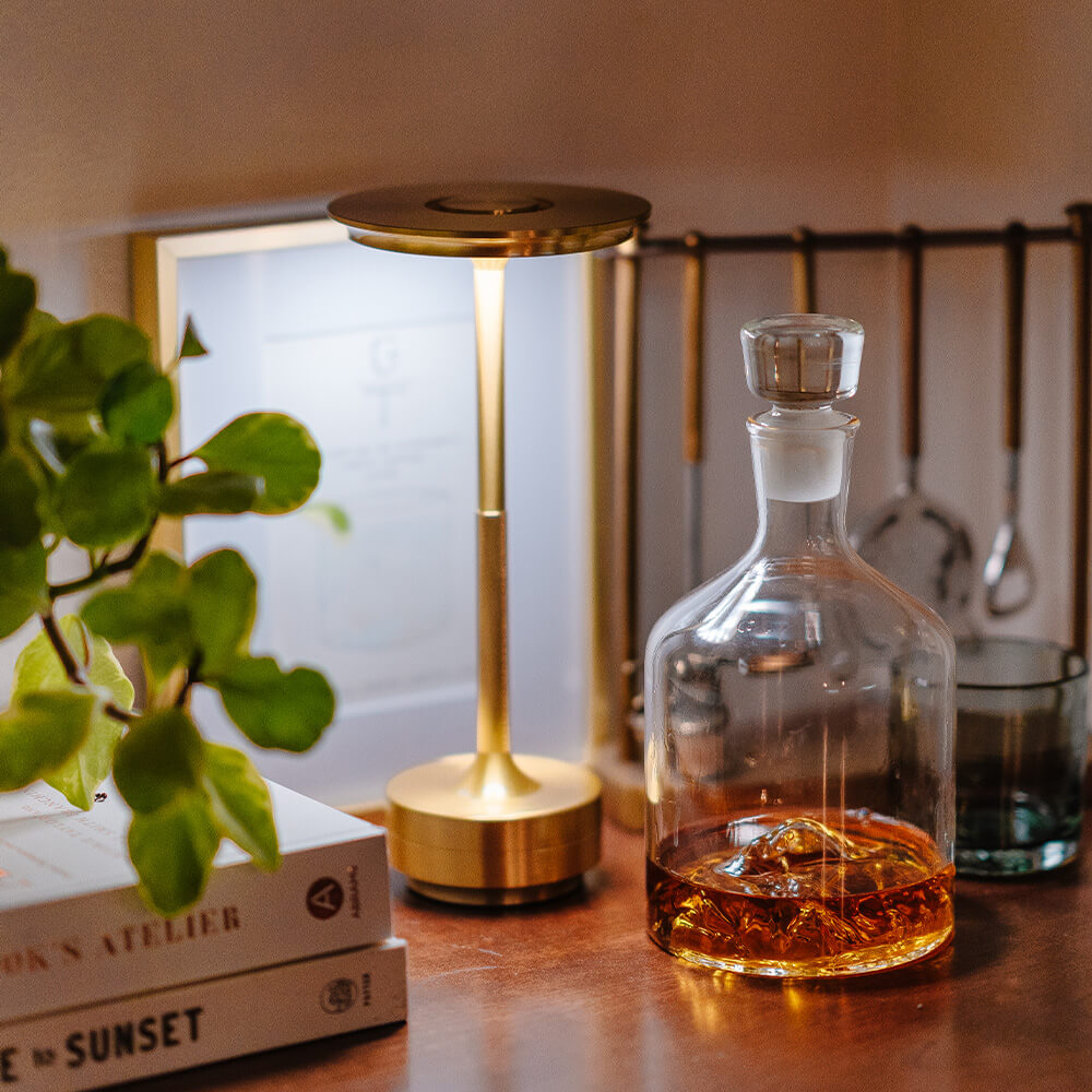 Rynx | Ambient Metallic Wireless Table Lamp