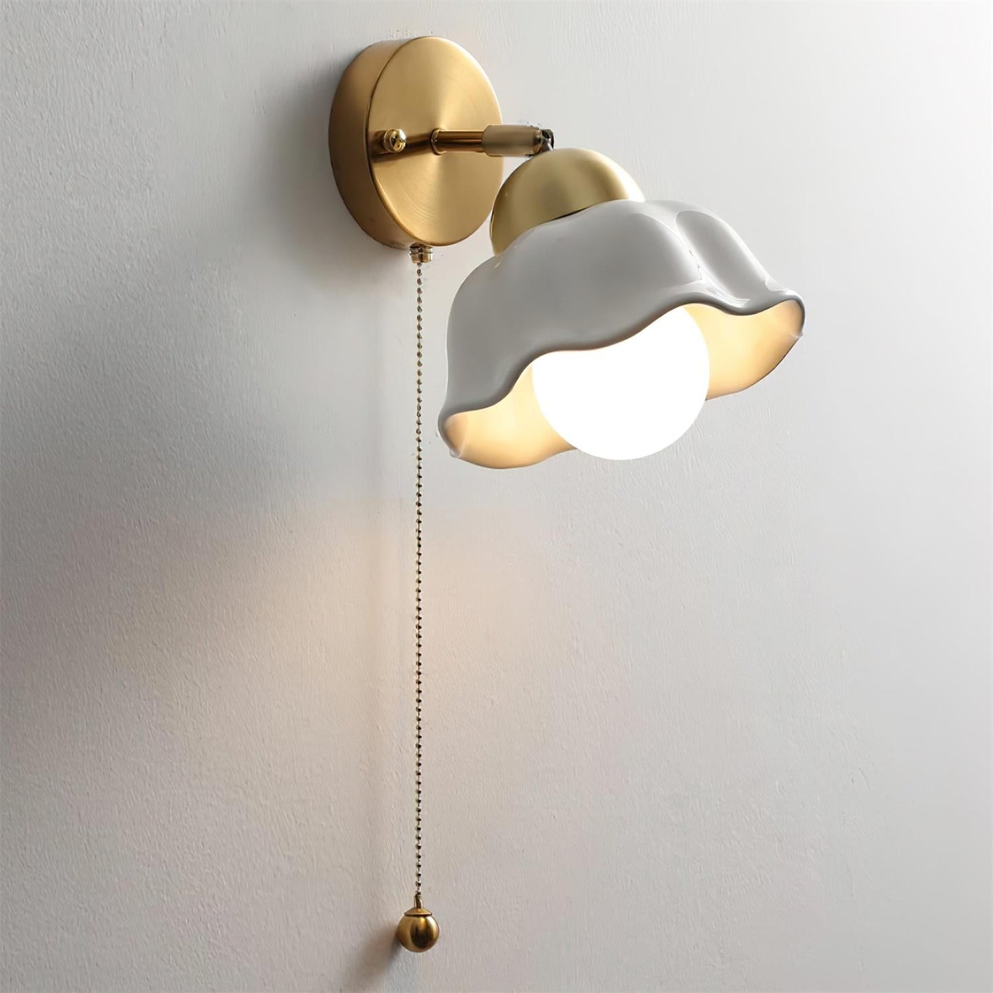 Rynx | Vena Brass Wall Lamp