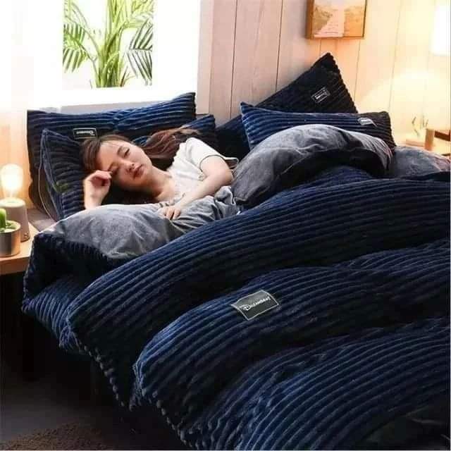 Rynx | Velvet cushion covers sets including 2 cushion covers and a sheet