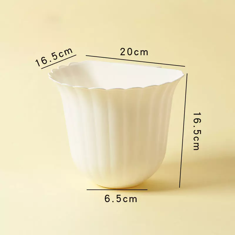 Rynx | Wall-mounted trash can for the kitchen