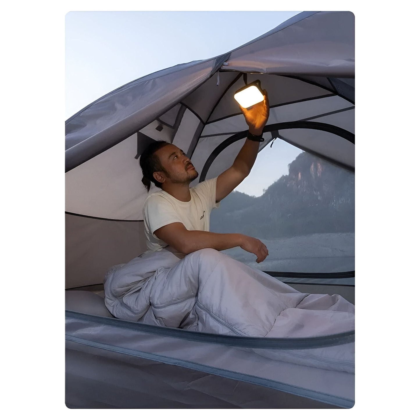 Rynx | MagnaGlow – Magnetic rechargeable LED lamp with round, compact design