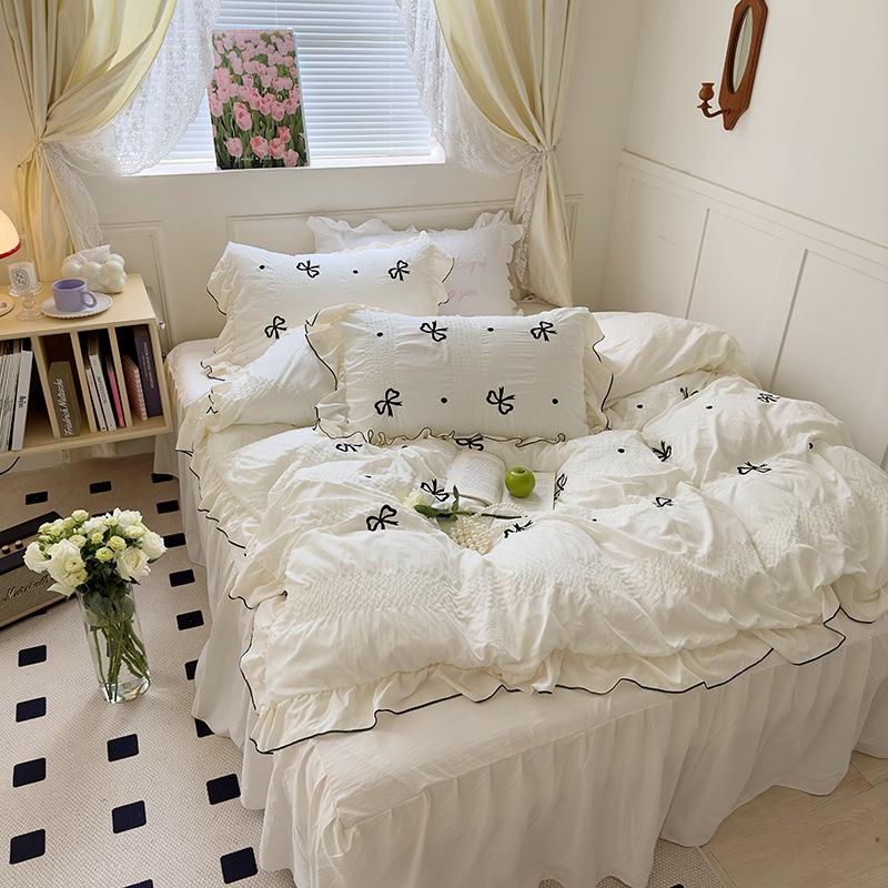 Rynx Dreamy Band Ruffle Bed Linen Set