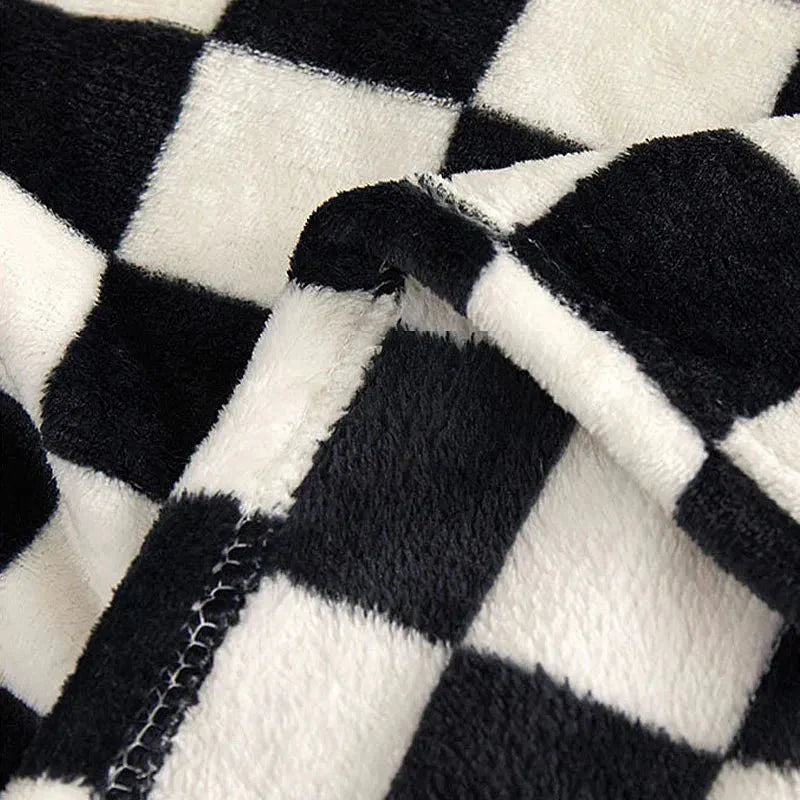 Rynx | Classic Checkered Pattern Sofa Blanket