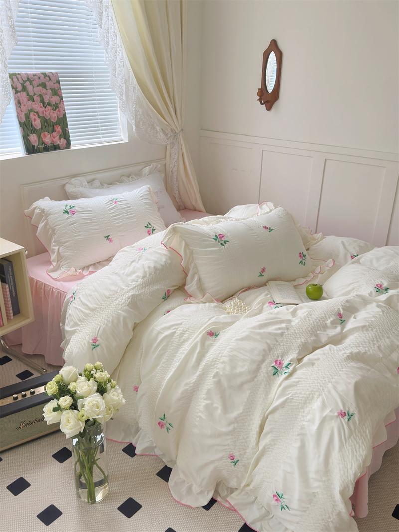 Rynx Coquette Aesthetic Ruffle Bedding Set