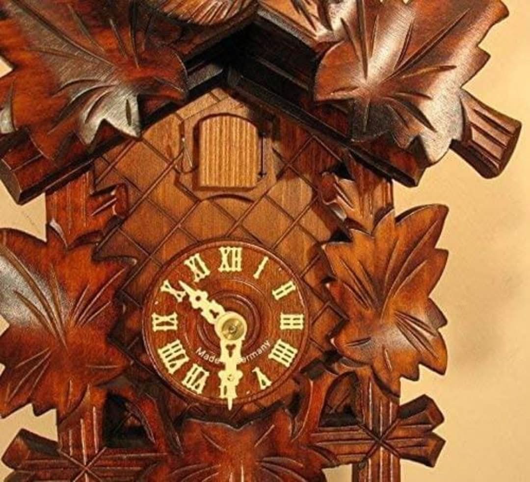 Rynx | Retro Cuckoo Wall Clock