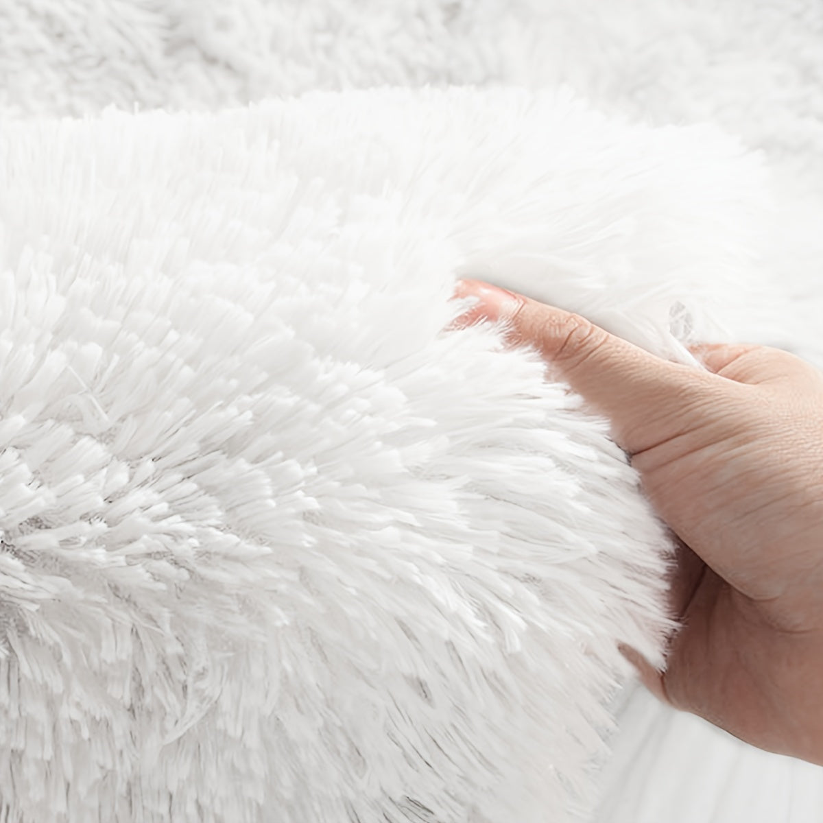Rynx | Super Soft White Round Plush Rug - Perfect for Living Room, Bedroom, and Nursery - Non-Slip, Fluffy and Machine Made