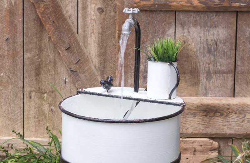 Rynx | Enamelled inspired sink fountain