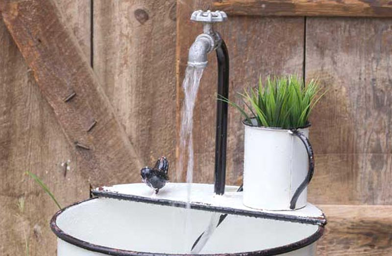Rynx | Enamelled inspired sink fountain