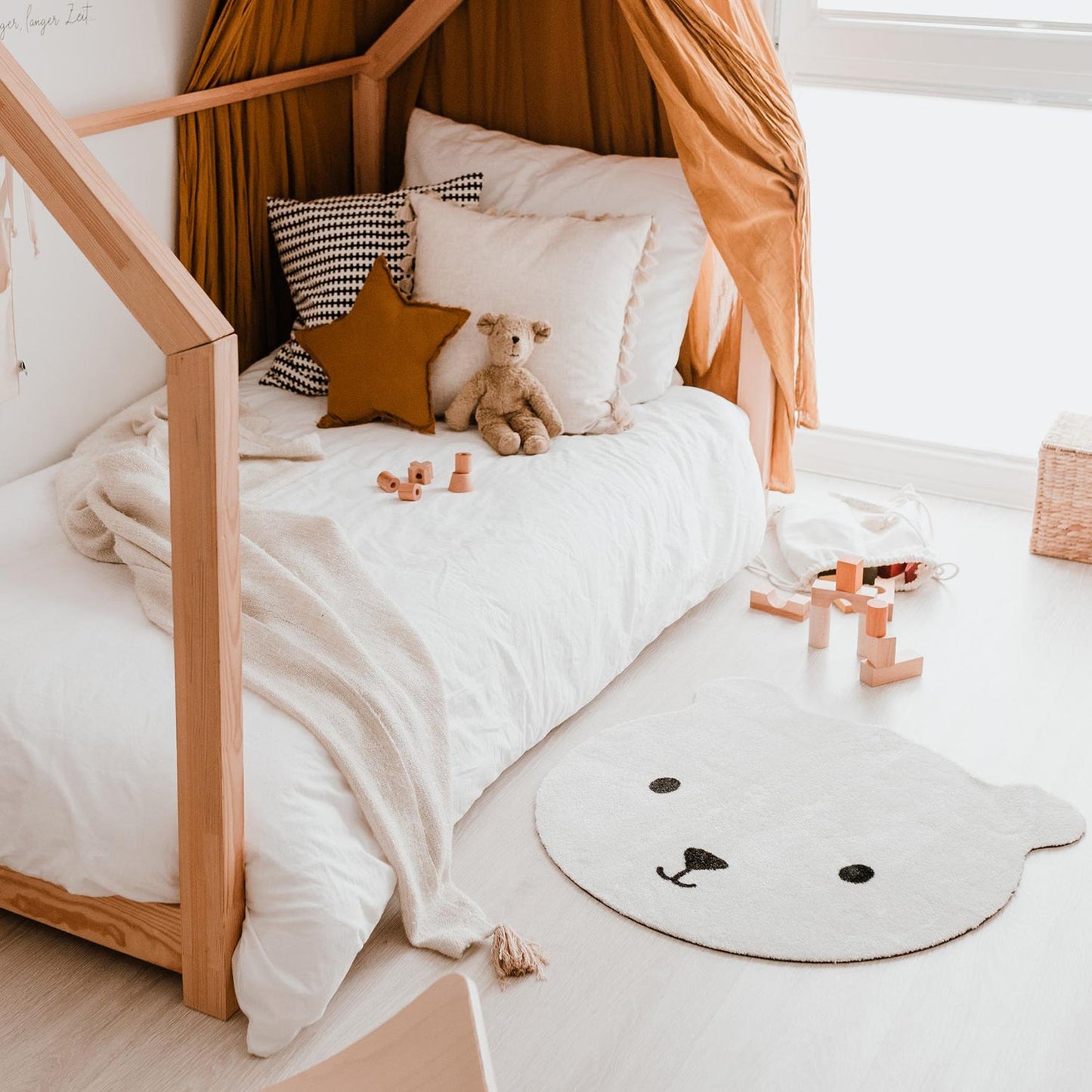 Rynx | washable children's carpet bear