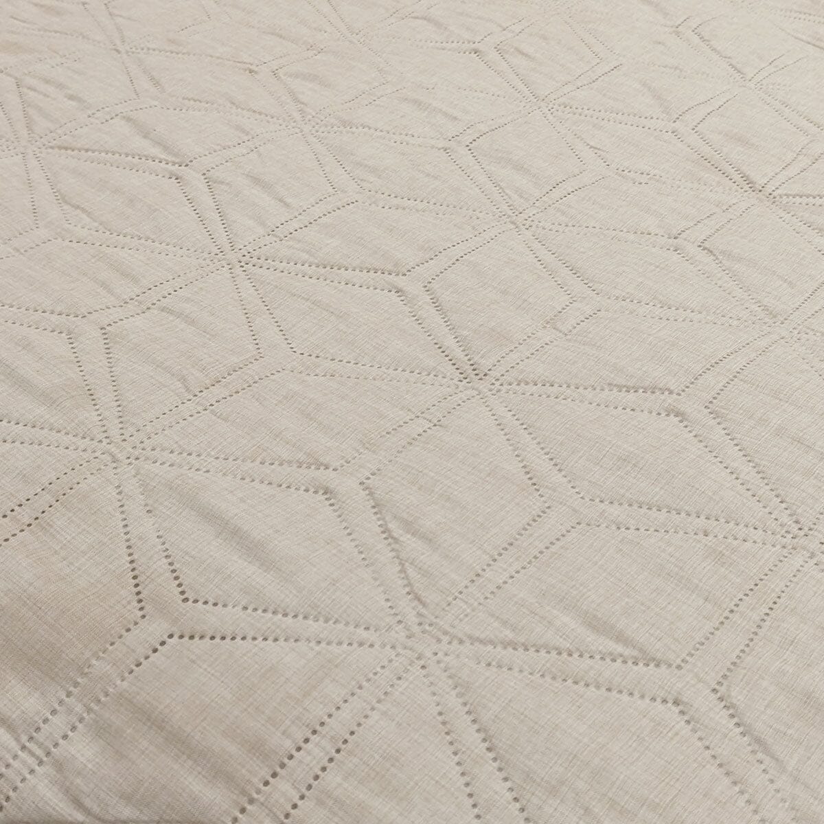 Rynx | Kynlee Cream Linen Fabric Luxury Quilted Bedding Set