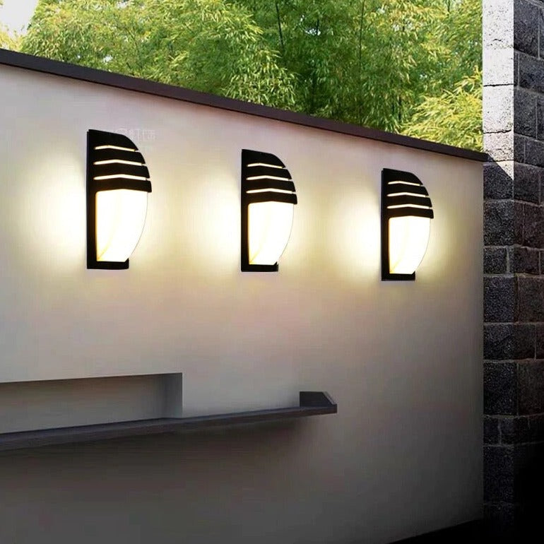 Rynx | LumeArc Modern Outdoor Wall Light – Timeless Design with Elegant Arch Shape