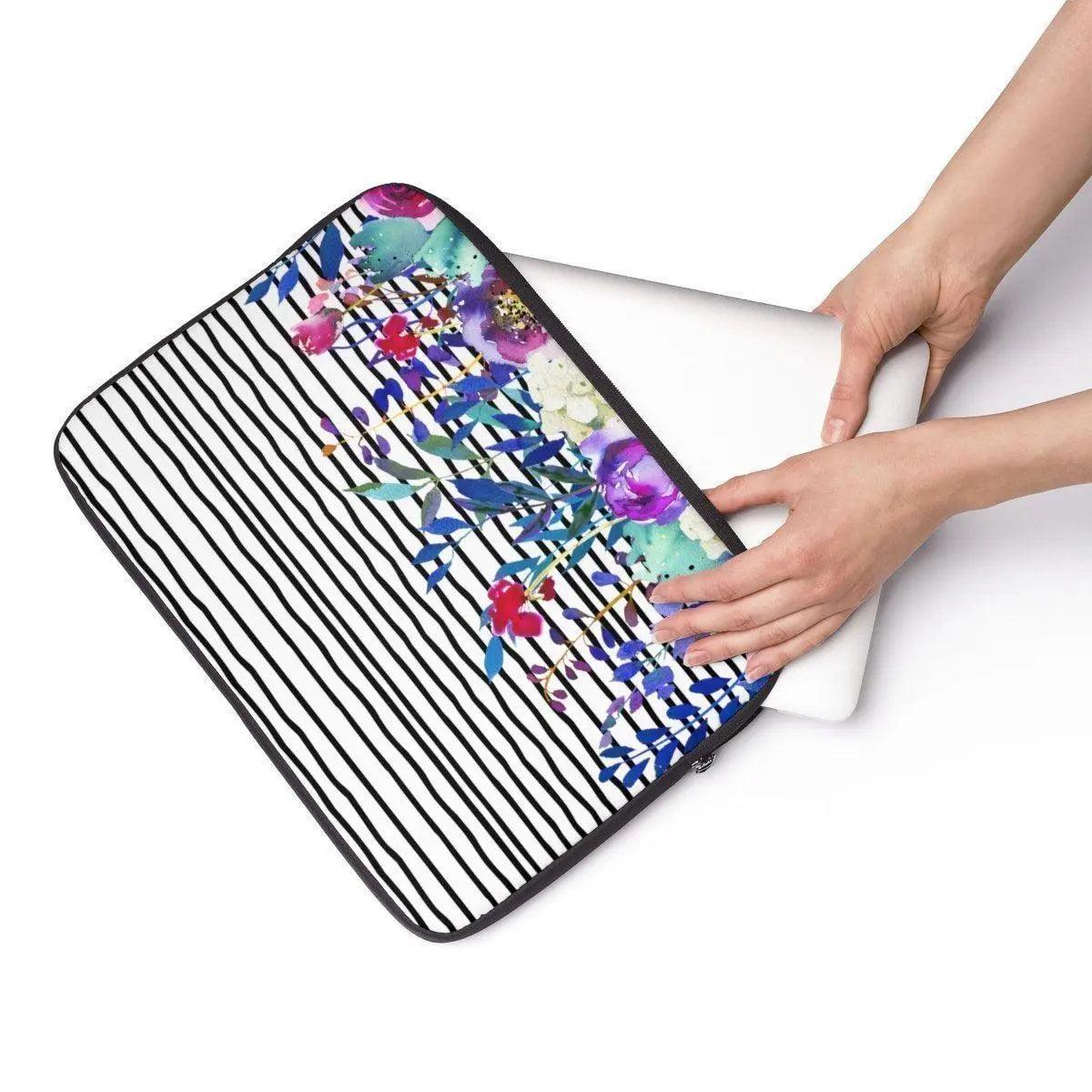 Rynx | Sleek UrbanGuard Laptop Sleeve by Elite Maison - Stylish and Reliable Protection for Your Device