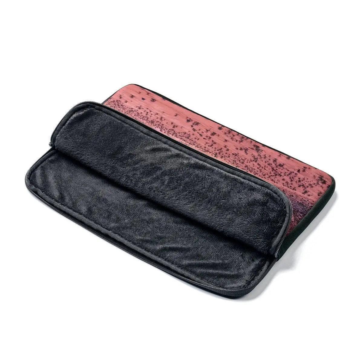 Rynx | SleekShield Laptop Cases - Elegant Protection for Your Device