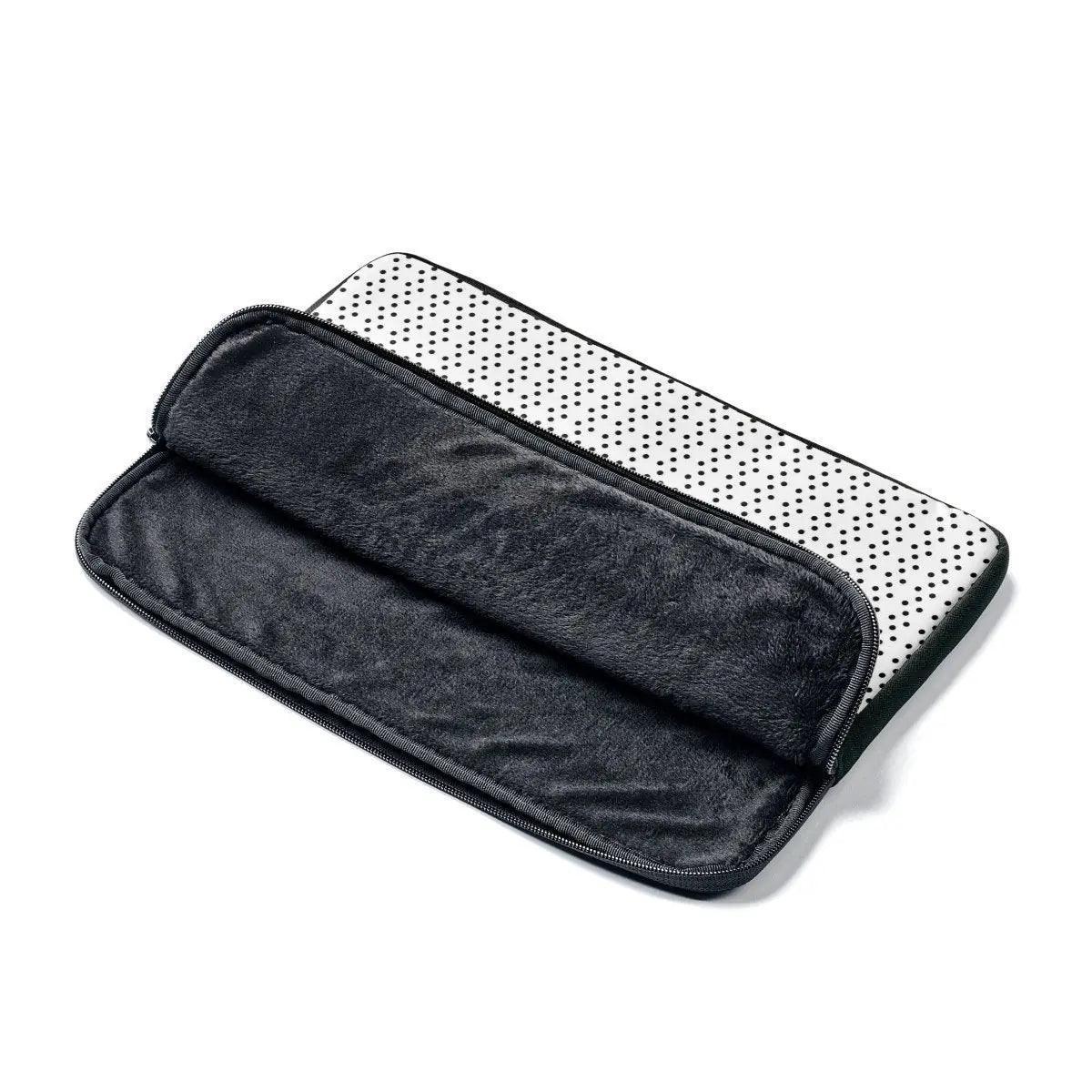 Rynx | EliteGuard Stylish Laptop Sleeve - Ultimate Protection with Enhanced Security Features