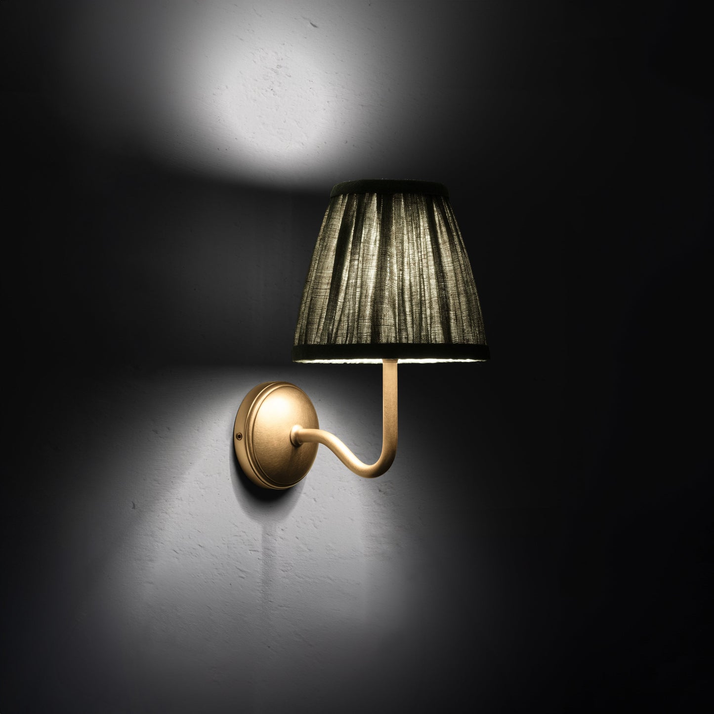 Rynx | Malvern Small Wall Lamp Folded Deep Green - Antique Brass