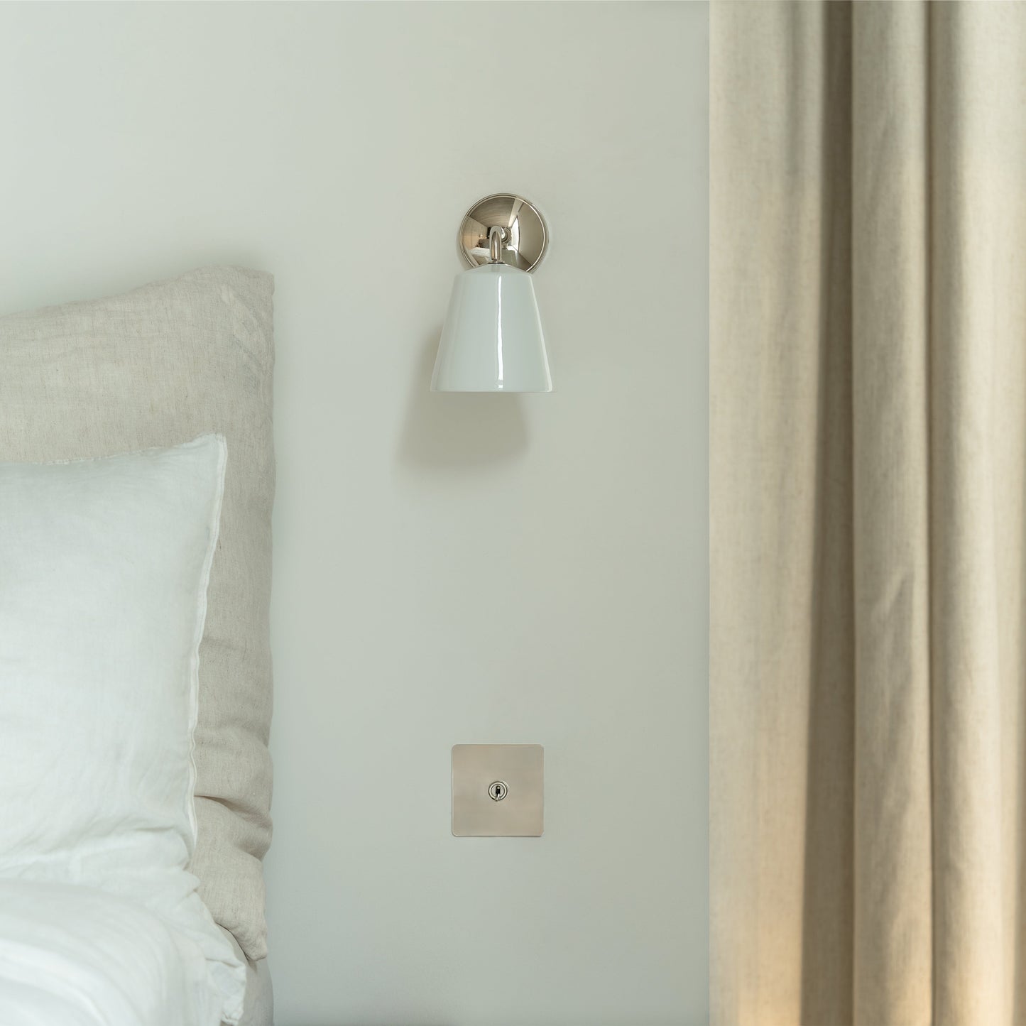 Rynx | Richmond Small Wall Lamp Fine Porcelain - Polished Nickel