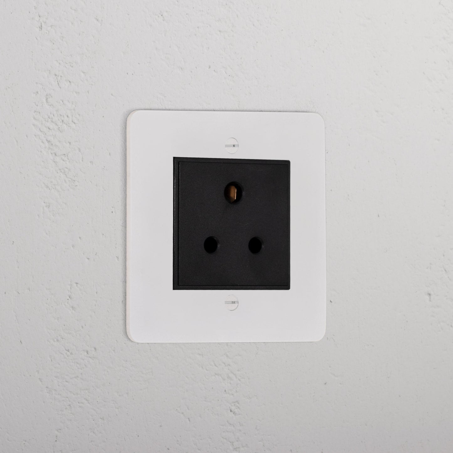 Rynx | 5A light switch - paintable black