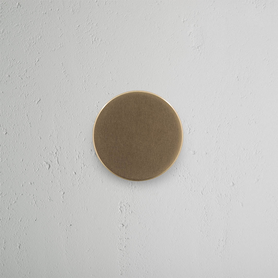 Rynx | Onslow Fast Door Knob - Antique Brass