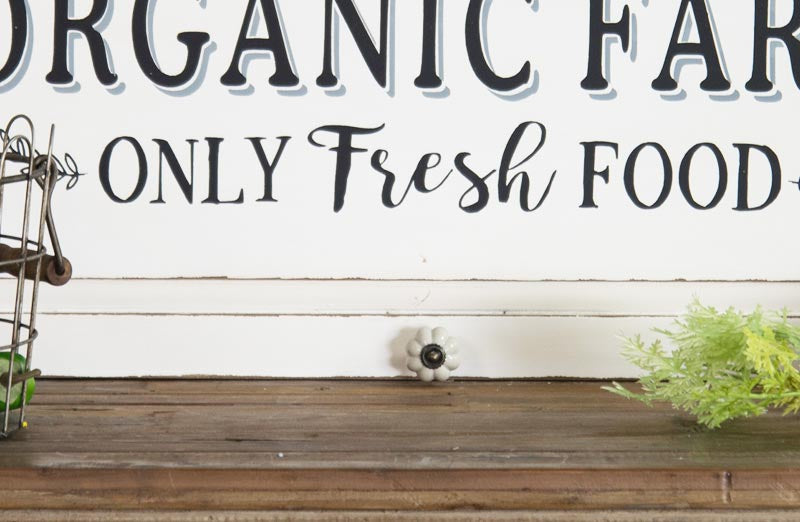 Rynx | Distressed wood "Organic Farm" sign