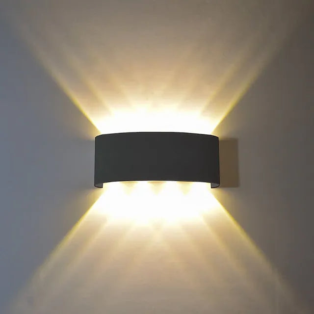 Rynx | Outdoor Waterproof Wall Lamp