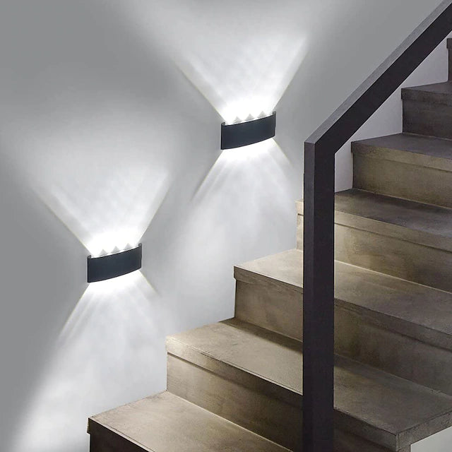 Rynx | Outdoor Waterproof Wall Lamp