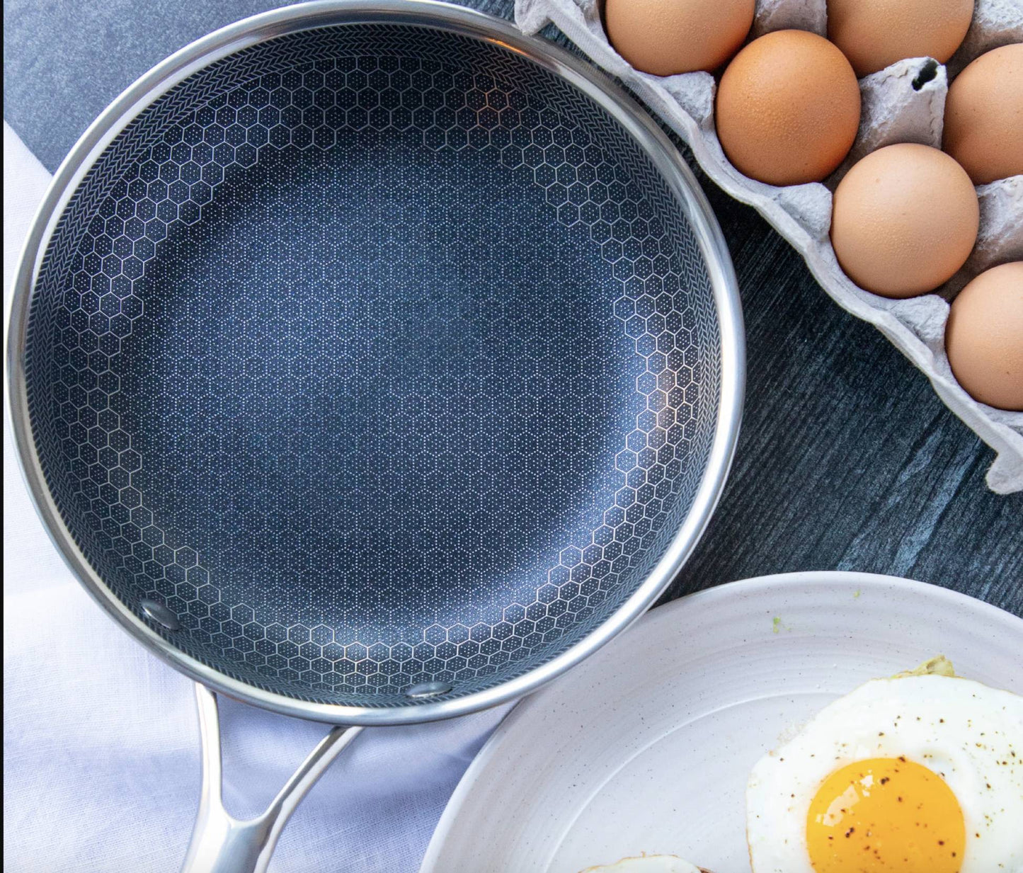 RYNX | High-quality stainless steel frying pan with anti-stick pixel technology – Perfect for healthy frying