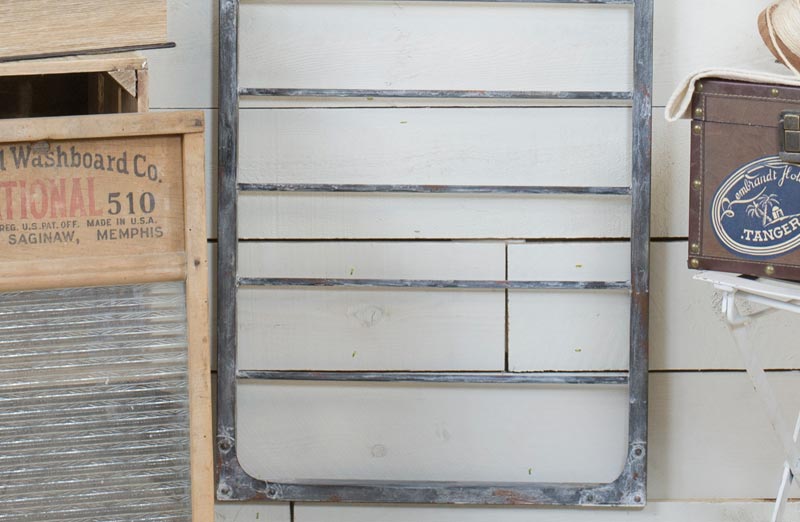 Rynx | *GIANT* Metal Wall Display Ladder